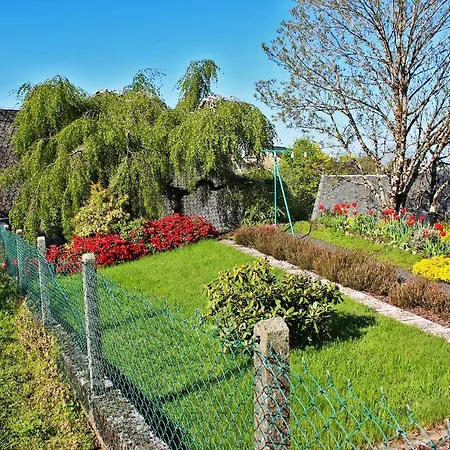 La Cascade Fleurie Saint-Genès-Champespe